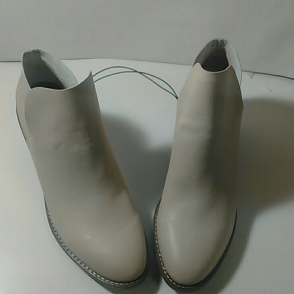 Universal thread faux leather boolet - Picture 2 of 4